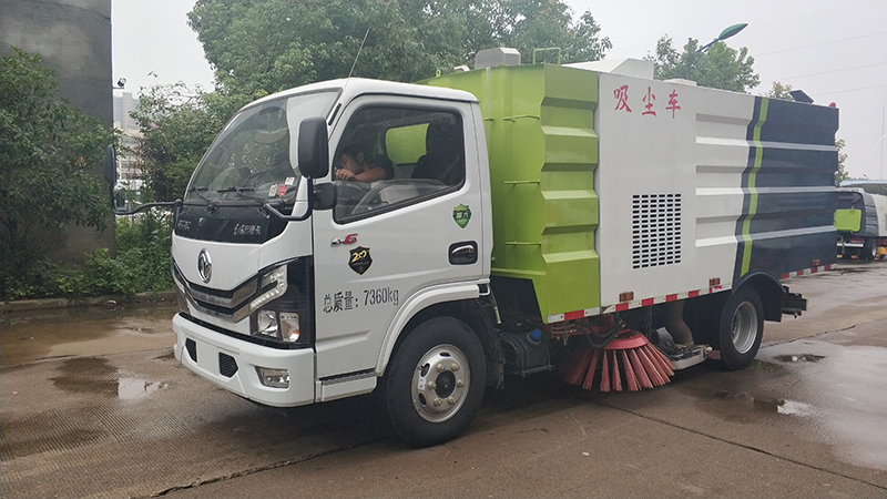 東風(fēng)小多利卡吸塵車國(guó)VI